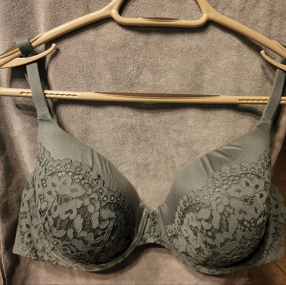 Victoria Secrets Body by VS Perfect Coverage Bra